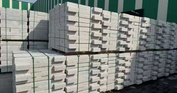 临沂芝麻白路沿石