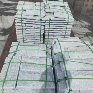 临沂 芝麻白蘑菇石装车出货