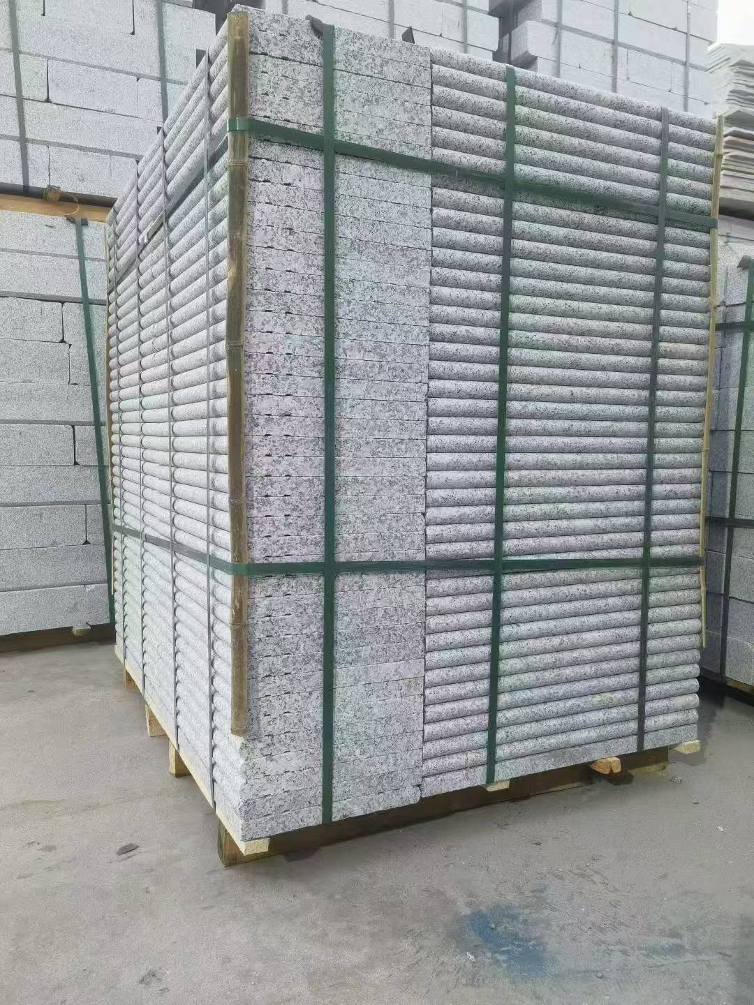 临沂 芙蓉白3公分厚磨圆边、拉槽，楼梯踏步