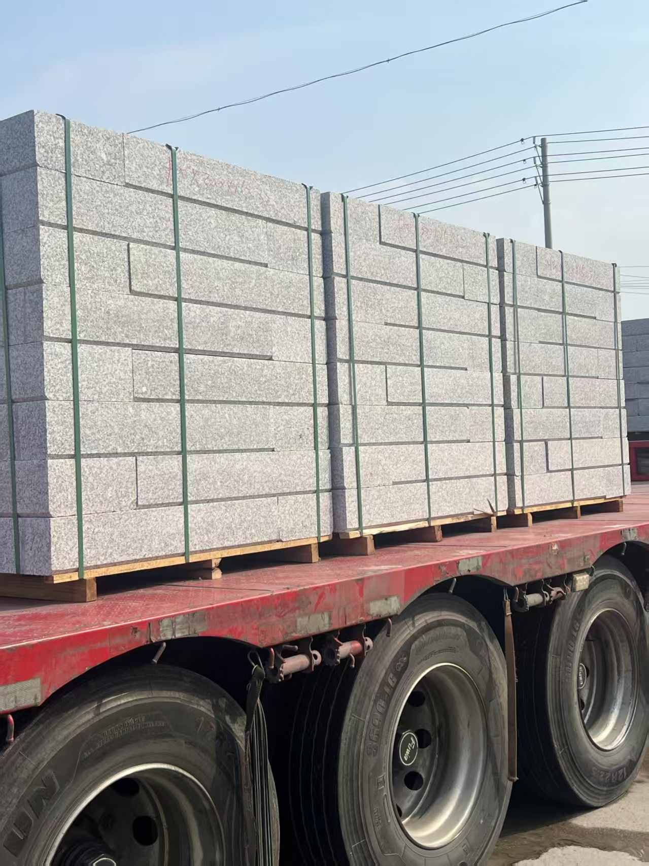 临沂 芙蓉白路沿石装车