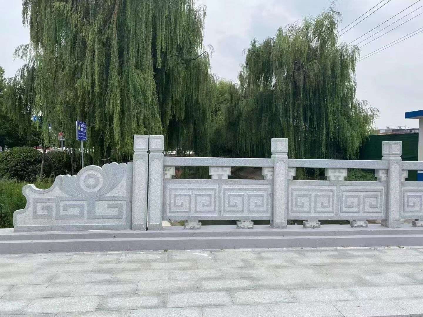 临沂 芝麻灰桥栏杆、河道栏杆安装效果