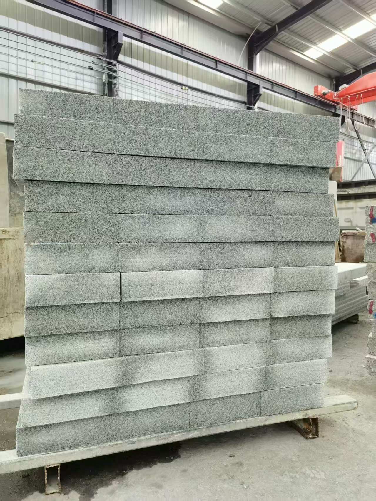 临沂 芝麻白10公分300*600广场地铺，A料定制，尺寸标准，厚薄均匀